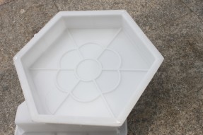 六棱塊護坡塑料模具什么材質的好？
